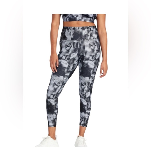 Old Navy Pants - OLD NAVY ACTIVE  powersoft  women’s  size M